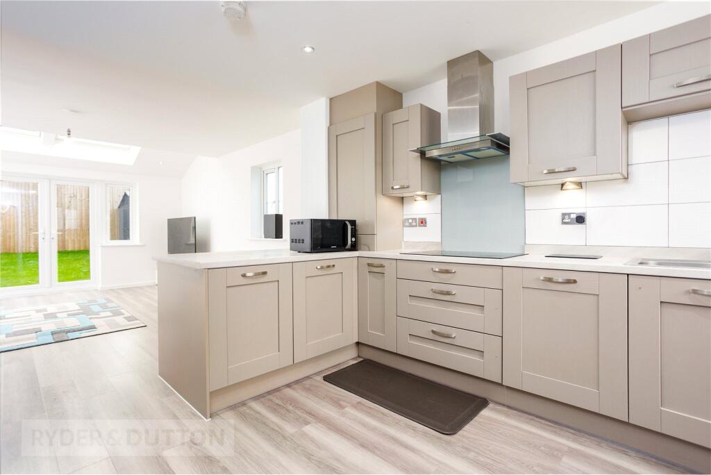 House in Oldham - View 4