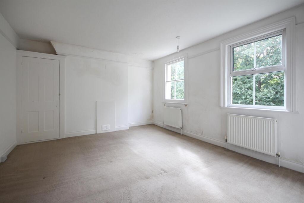 Apartment in Brighton - View 4