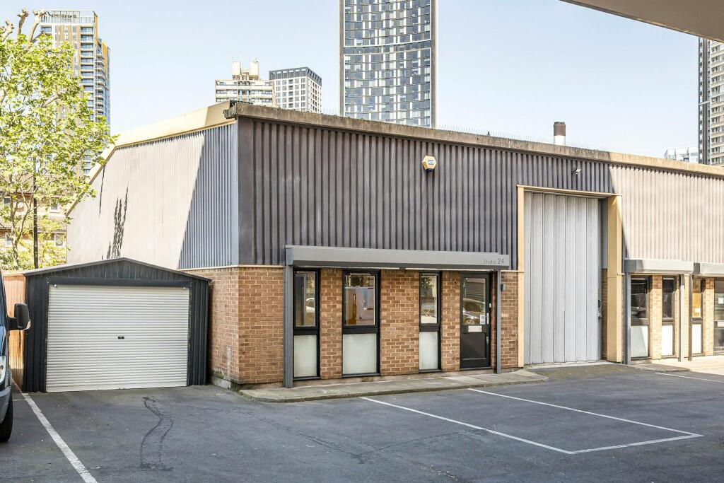 Studio 24, 87 Crampton Street external 3.jpg