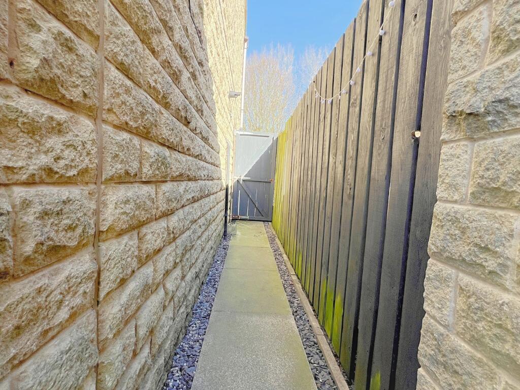 Additional image 36 of Redshank Close, Westwood Park, Bradford, BD6