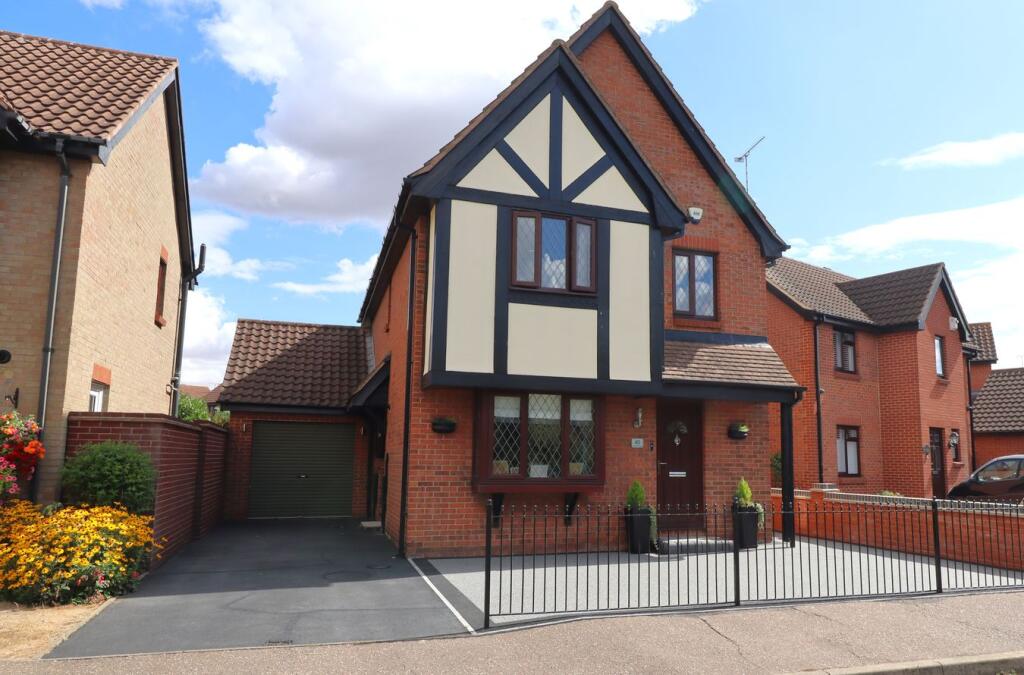 Main image of property: Downhall Park Way, Rayleigh, SS6