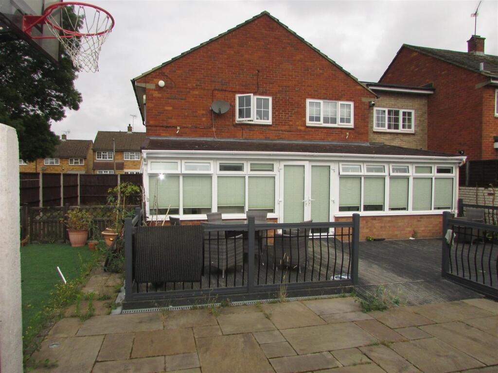 Main image of property: Dovedale, Room 4, Stevenage