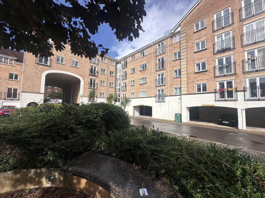Main image of property: Wallace Court, The Dell, Banister Park, Southampton, SO15 2PX