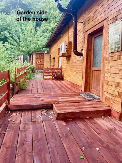 Main image of property: Lom, Montana