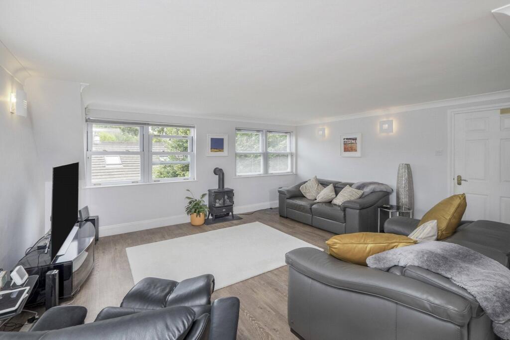 Apartment in Truro - View 4