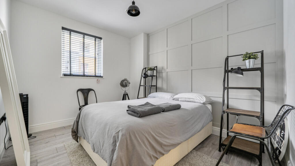 Apartment in London - View 3