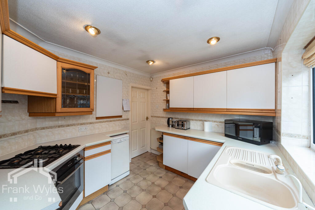 Crosland Road North, Lytham St. Annes, Lancashire photo 4