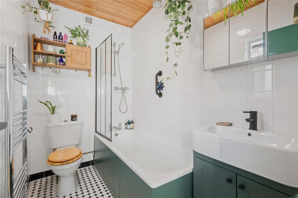 Apartment in London, Leyton - View 4