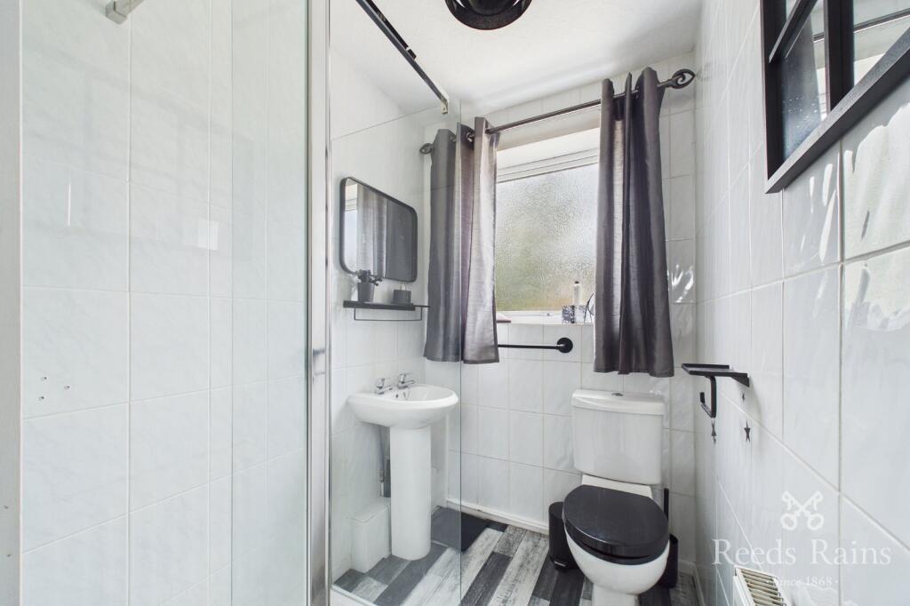 Haigh Moor View, Tingley, Wakefield, West Yorkshire, WF3 - View 6