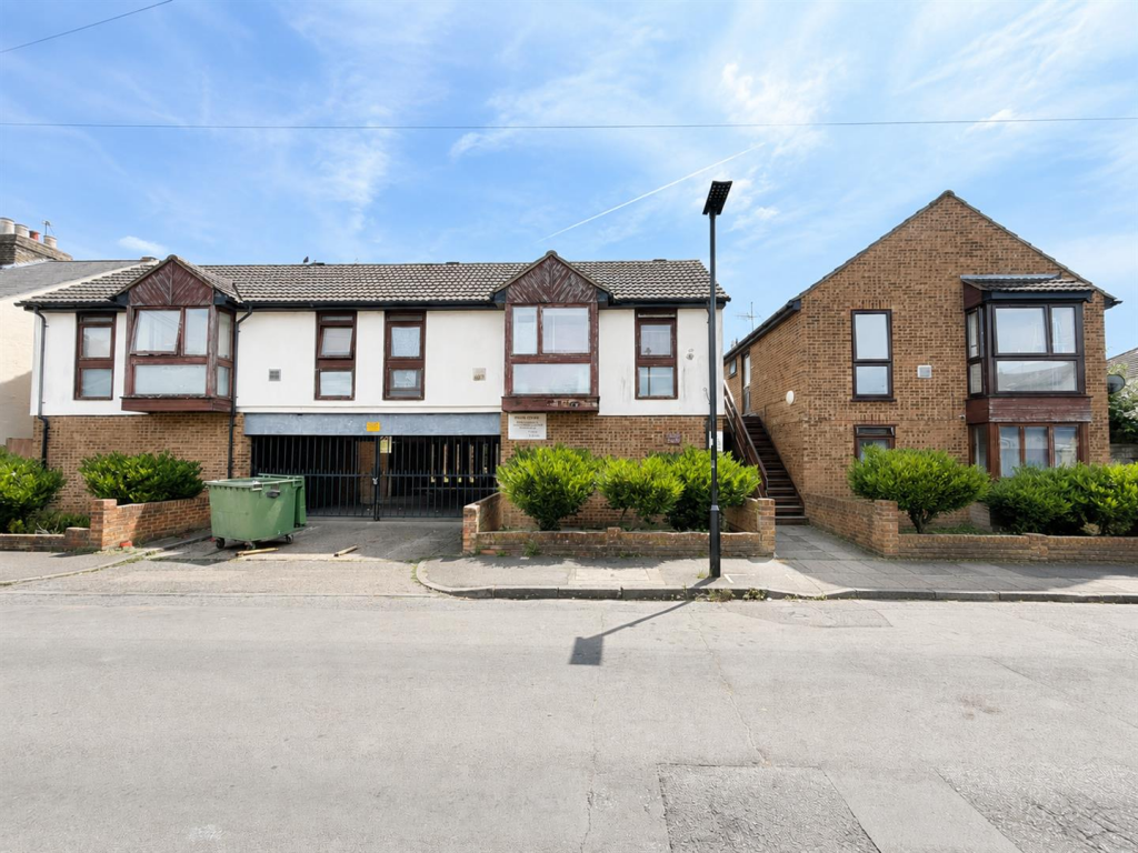 Main image of property: Hyde Court, Orchard Road, Hounslow, TW4