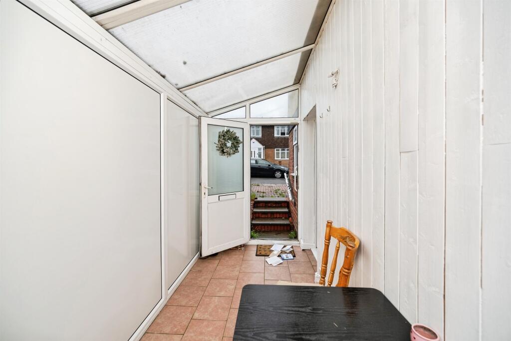 House in Sandwell, West Midlands - More