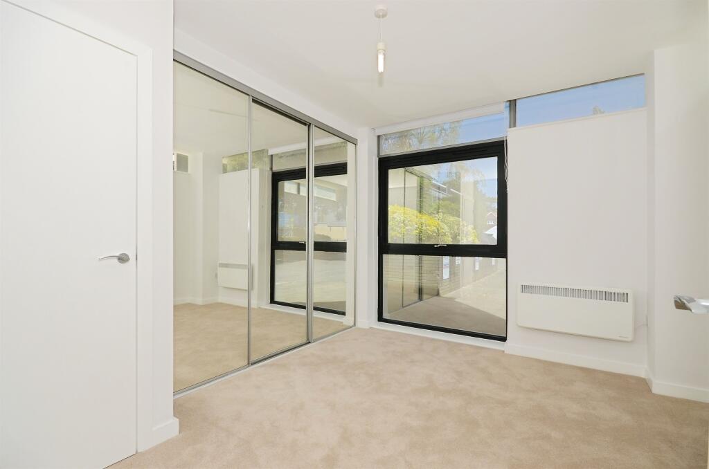 Newsom Place, ST. ALBANS - More