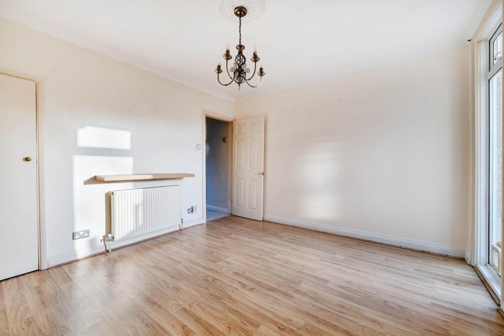 Star Road, Caversham photo 4