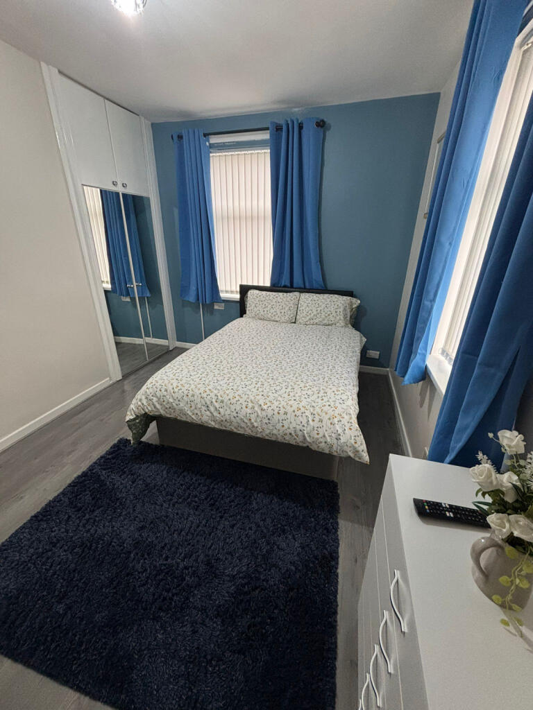3 bedroom end of terrace house for rent