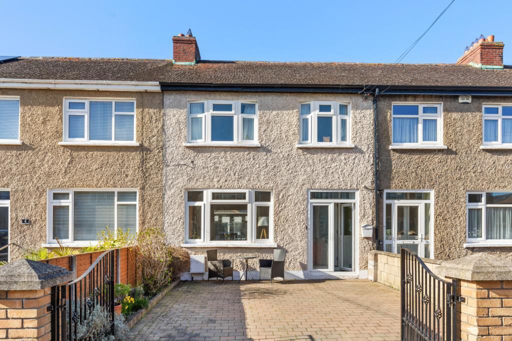 Main image of property: 5 Beach Drive, Sandymount, Dublin 4, D04 AF85