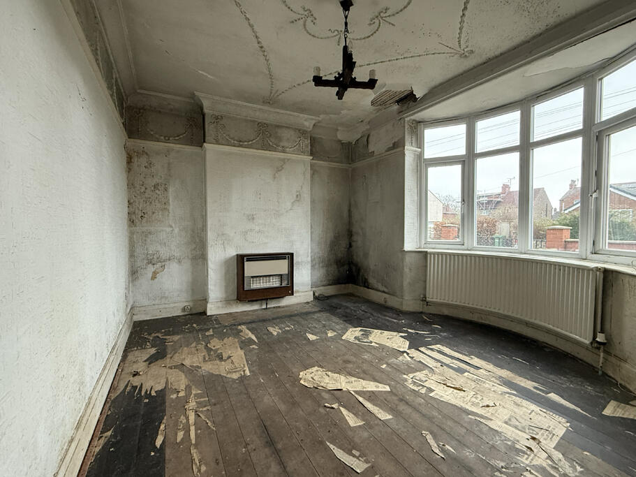 37 Knowsley Road photo 3