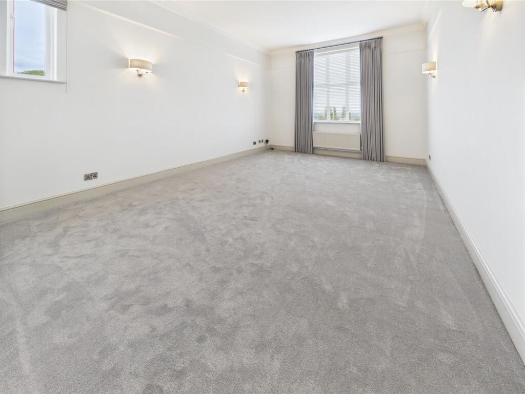 Duesbury Court, Mickleover, Derby photo 2