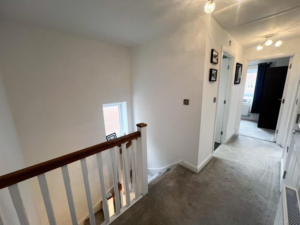 House in Hull - View 4