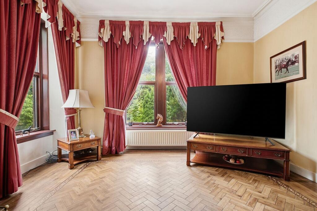 House in Paisley - More