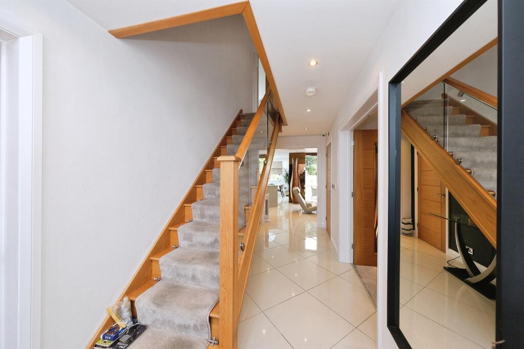 House in Broxtowe, Eastwood - View 5