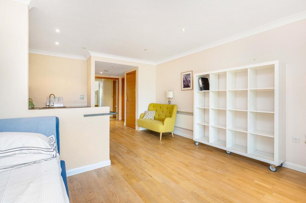 Apartment in London - View 4