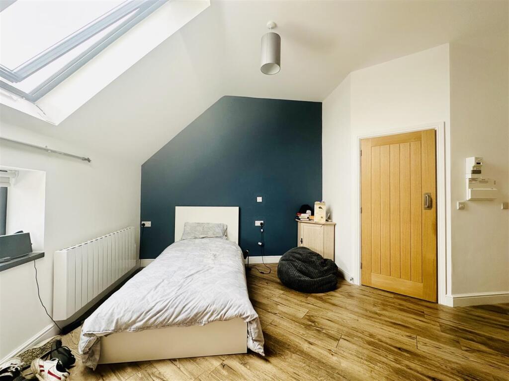 Apartment in Nottingham, Lace Market, St Ann's - View 2