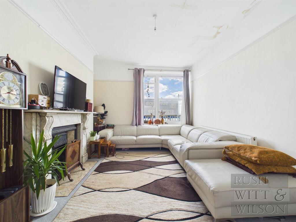 Apartment in Tonbridge - View 2