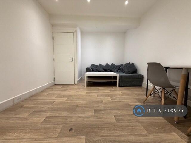 Main image of property: Clarendon Road, Luton, LU2