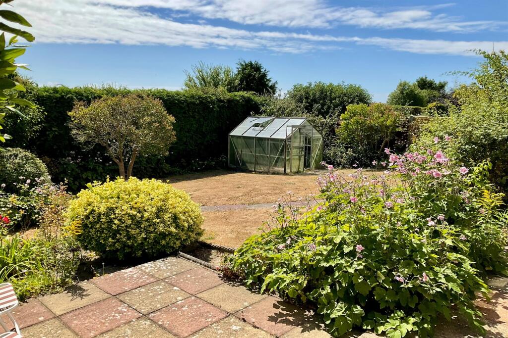 House in Dover, St. Margaret's at Cliffe - View 4