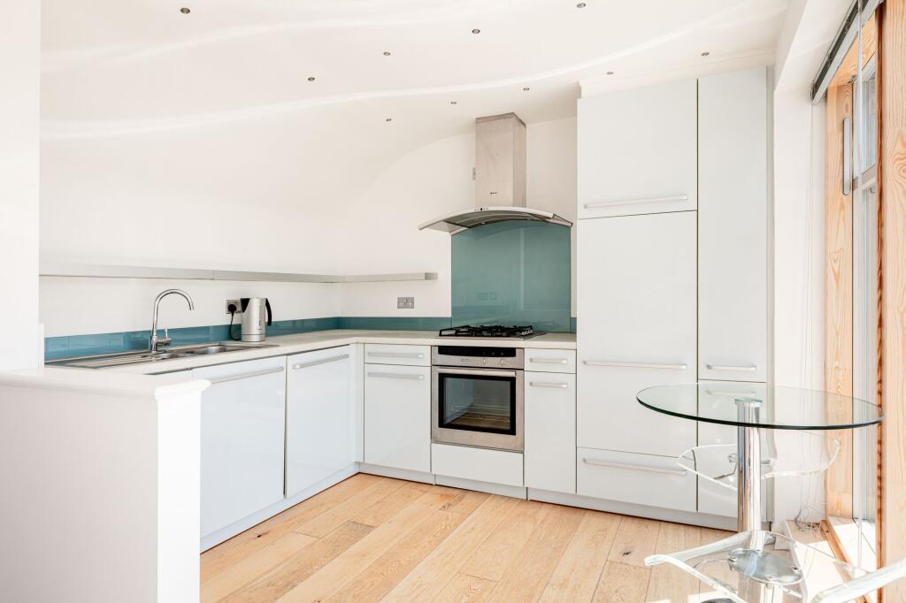 Sussex Square Mews, Brighton - View 5
