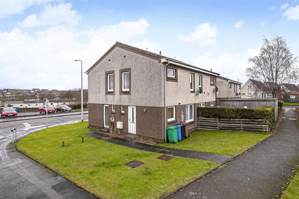 Main image of property: 8 Evershed Court, Dunfermline, KY11 8RU