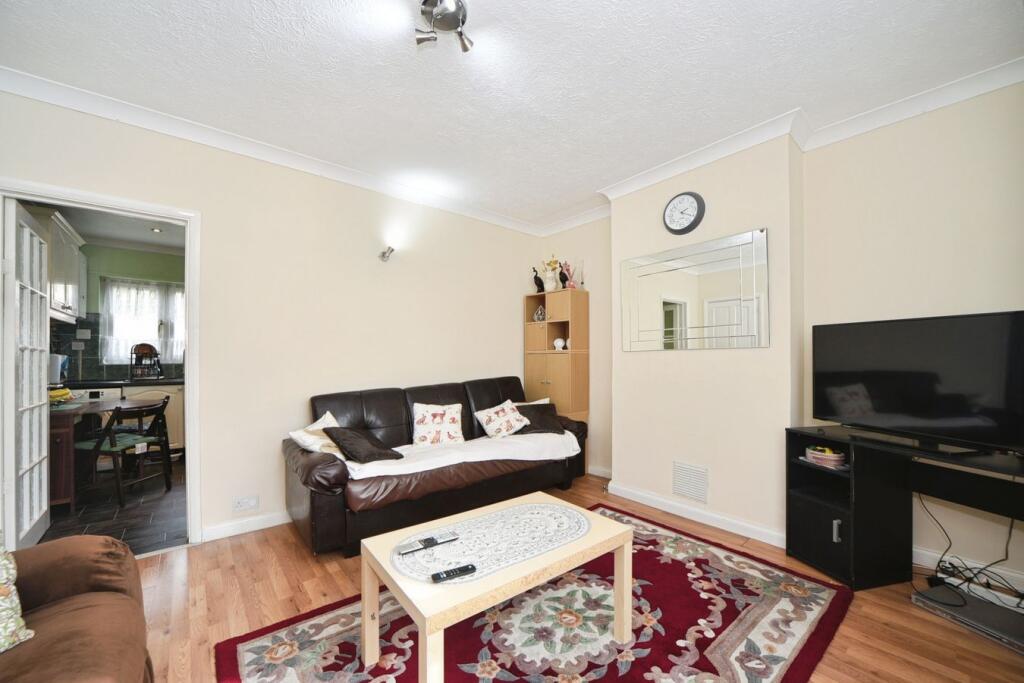 House in London - View 3