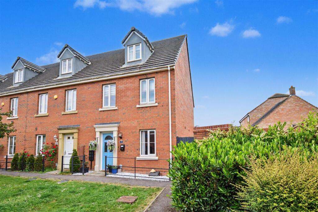 NN18, Lapwing Close, Corby, Corby
