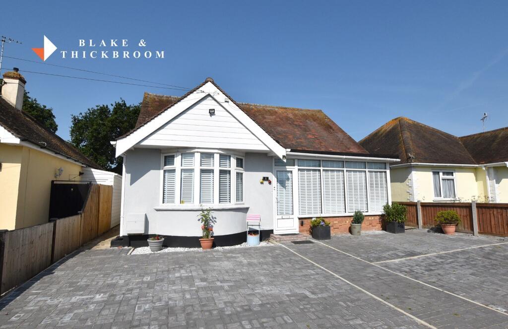 2-bed detached on Seafields Road, Holland-on-Sea, Essex, CO15 5HJ, £325,000