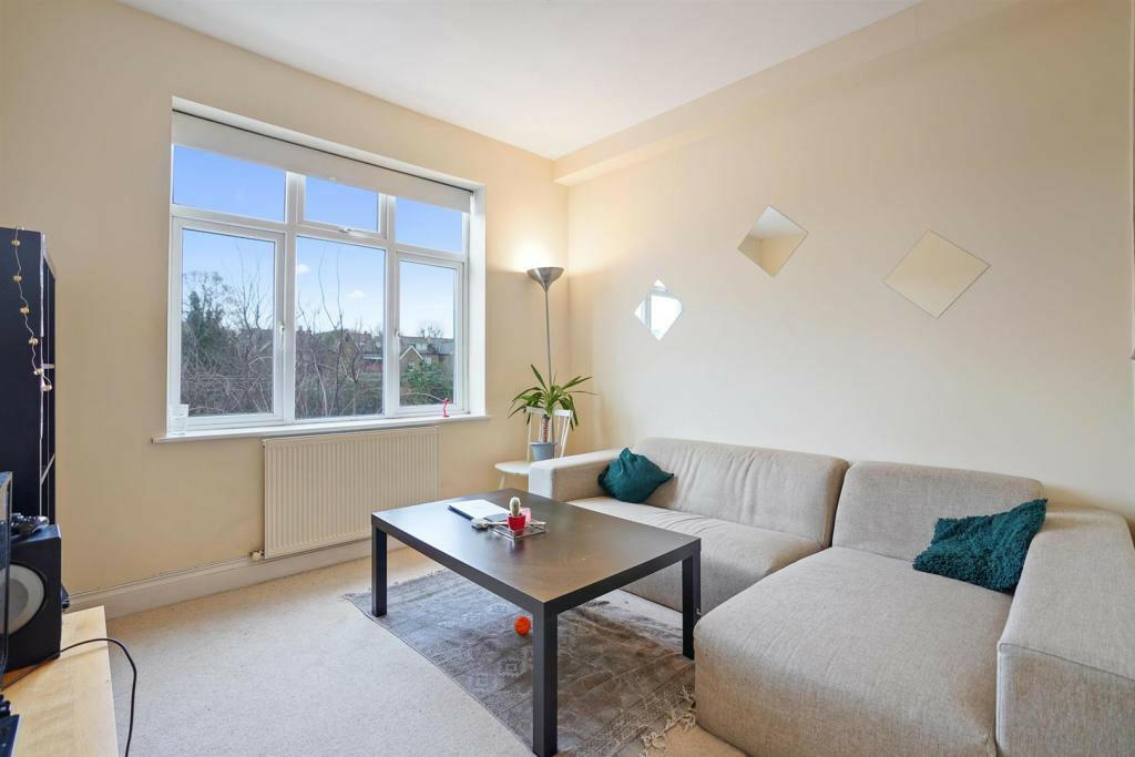 Main image of property: Craven Avenue, London, W5