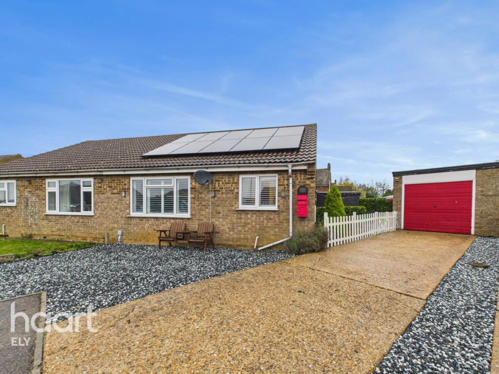 Main image of property: Camping Close, Haddenham