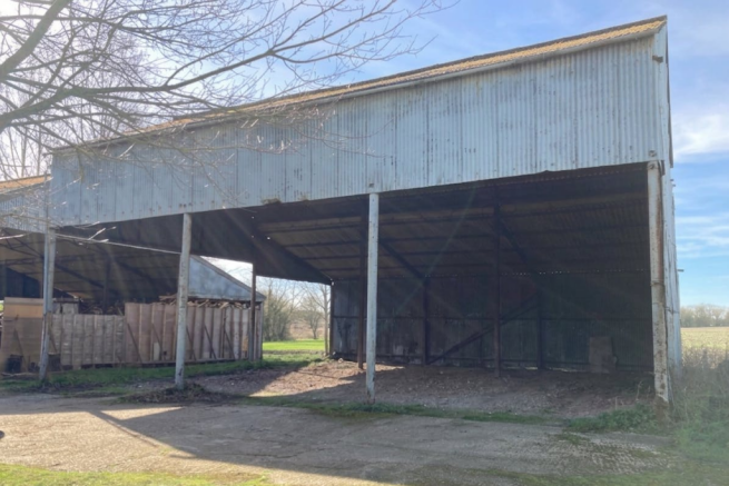 Howes Farm 2.png