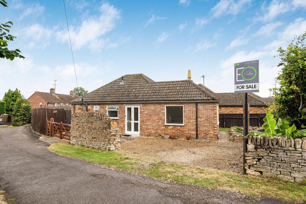 Main image of property: Pecked Lane, Bishops Cleeve, Cheltenham, GL52 8JQ