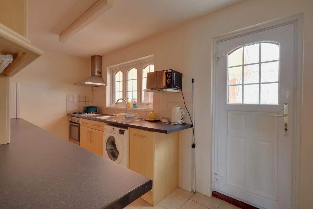 House in Havant, Hampshire - View 4