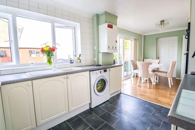 House in Castle Point, Essex - View 4