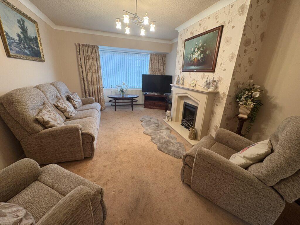 House in Wakefield - View 4