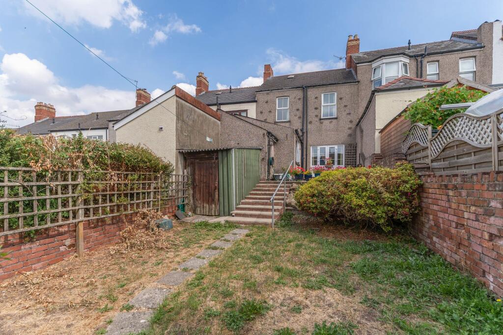 House in Newport - View 4