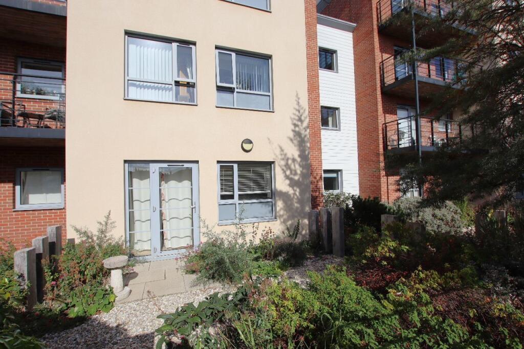 Kingsman Court, Carnarvon Road , CO15 photo 4