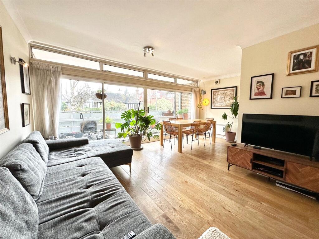 Main image of property: Keswick Road, Flat 2, Putney, SW15