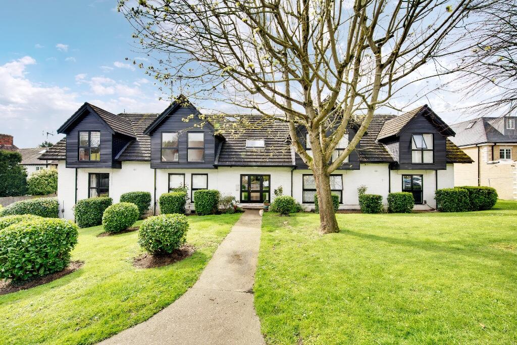 Main image of property: Postern Green, London, EN2