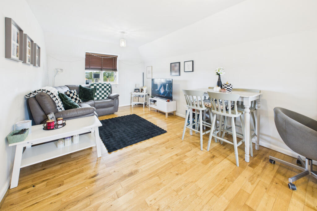 Main image of property: Summerleas Close, Hemel Hempstead, HP2