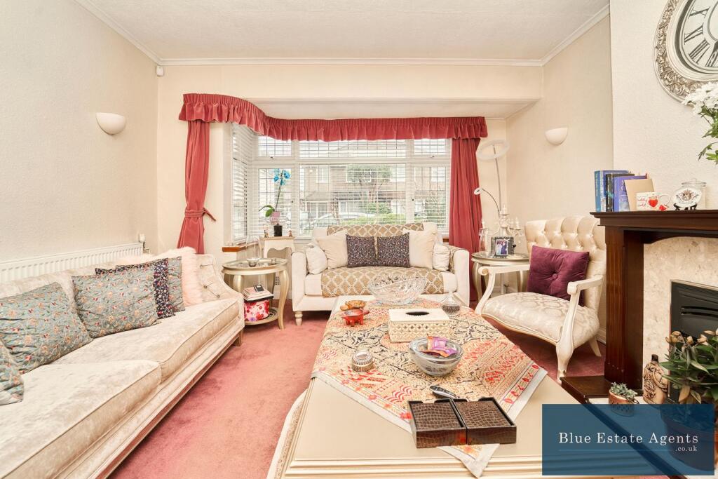 House in Runnymede, Egham Hythe - View 4