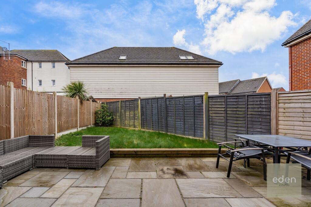Fieldfare Drive, Maidstone, ME15 photo 4