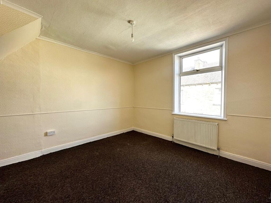 House in Bradford, Keighley - View 5