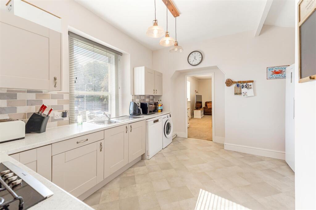 Apartment in Bristol - View 5